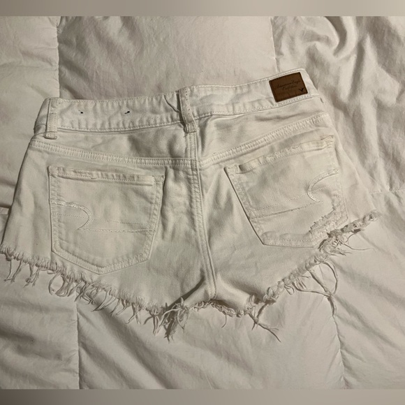 White American Eagle Short Shorts with Lace Design - Picture 2 of 5